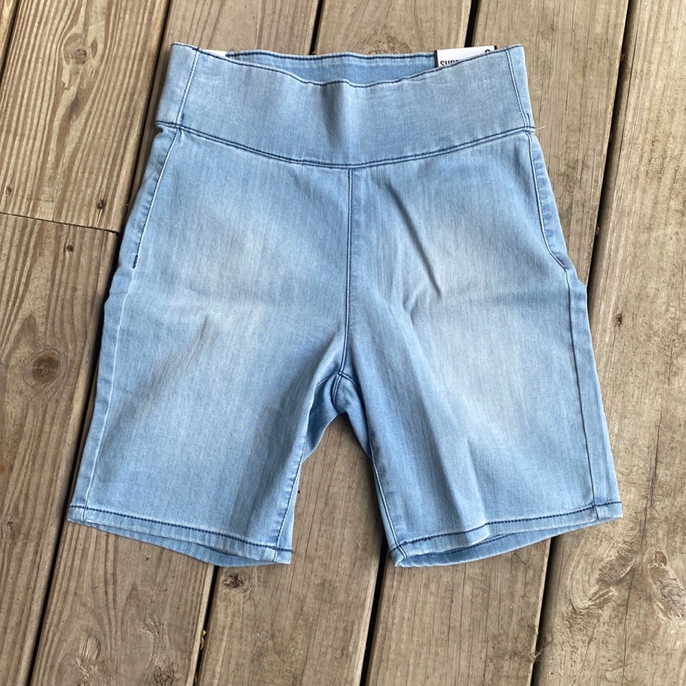 NWT Almost famous Biker Shorts